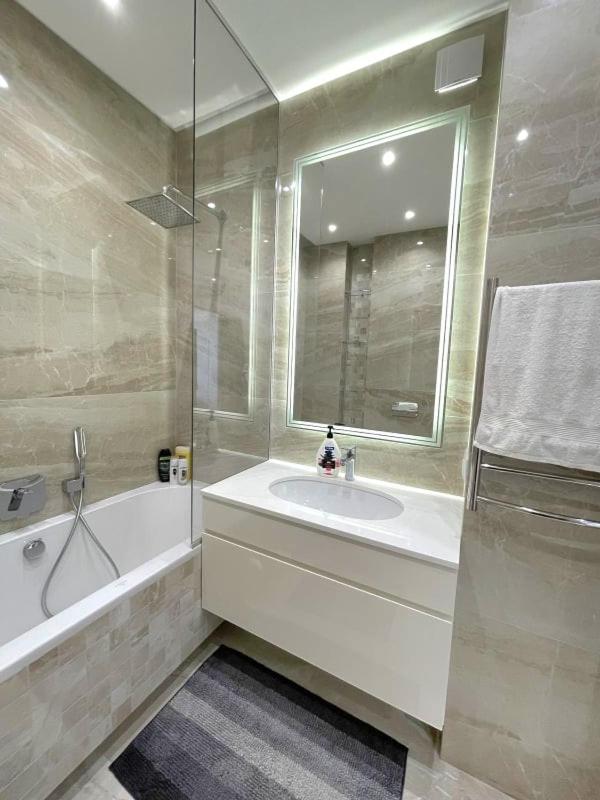 Vip Apartment 120M2 With Panoramic Windows, 22 Floor. Obolon Kiev Dış mekan fotoğraf