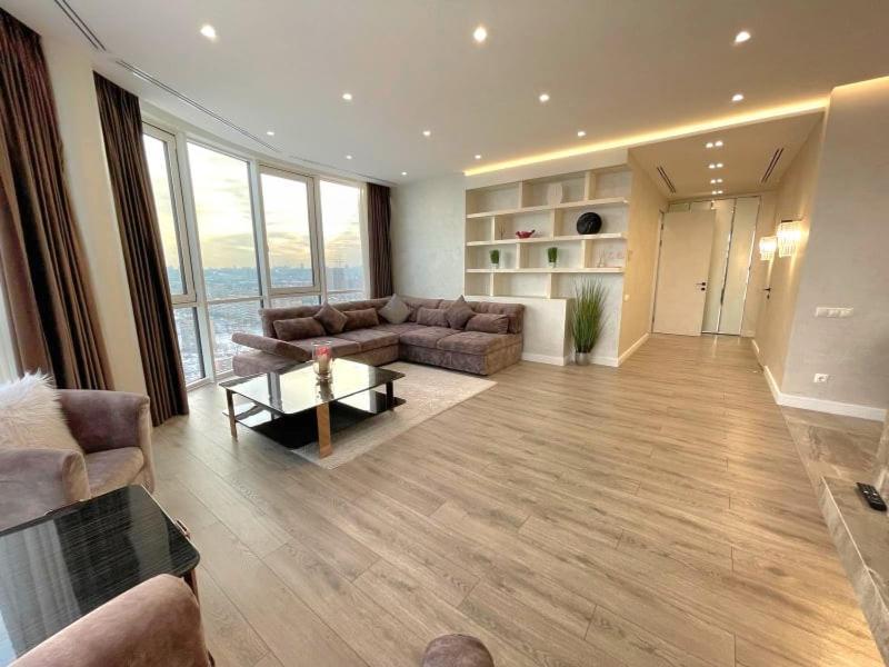 Vip Apartment 120M2 With Panoramic Windows, 22 Floor. Obolon Kiev Dış mekan fotoğraf