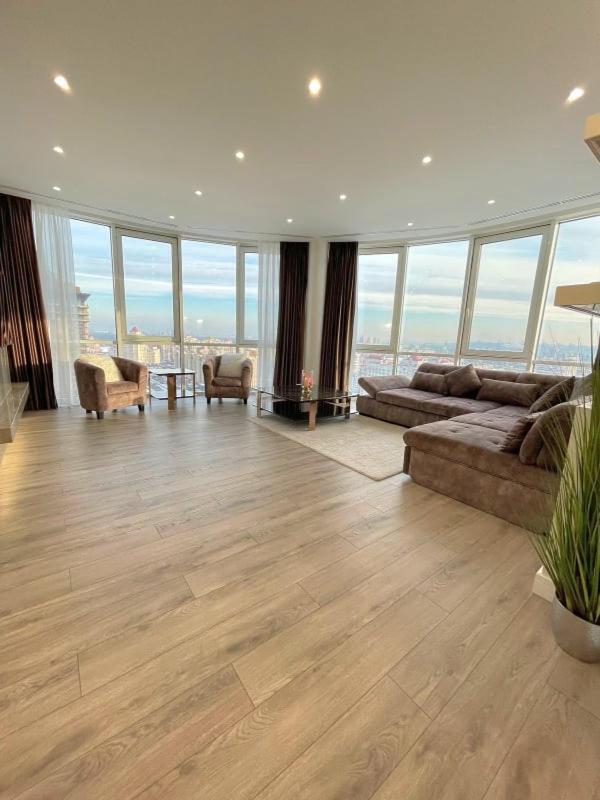 Vip Apartment 120M2 With Panoramic Windows, 22 Floor. Obolon Kiev Dış mekan fotoğraf